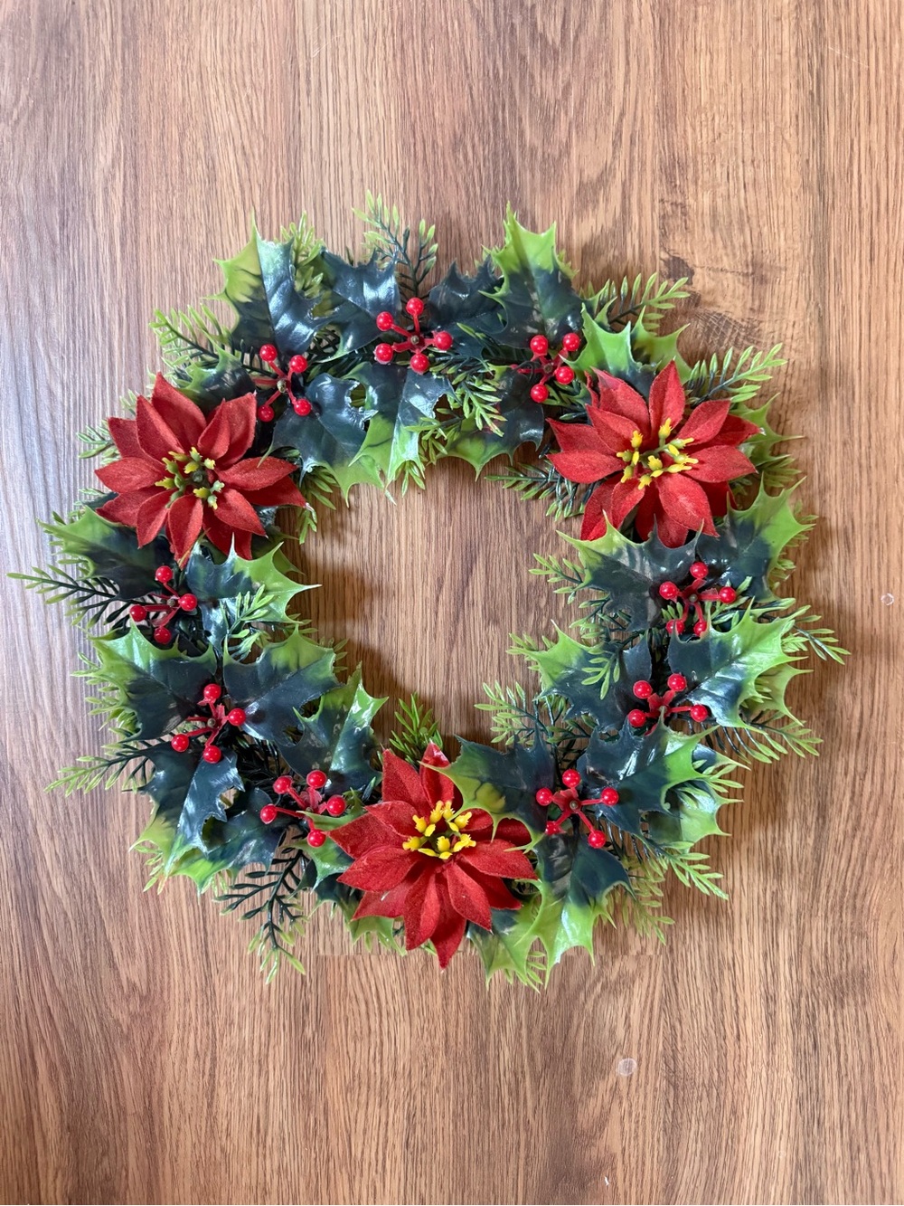 Vintage Festive Red Poinsettia Holiday Wreath